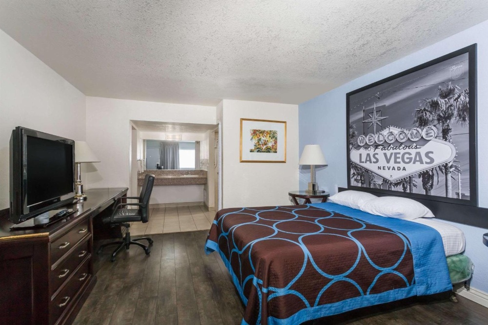 Super 8 by Wyndham Las Vegas North Strip/Fremont St. Area